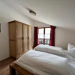 Waldhauser *