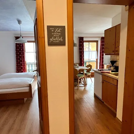 Waldhauser Apartment