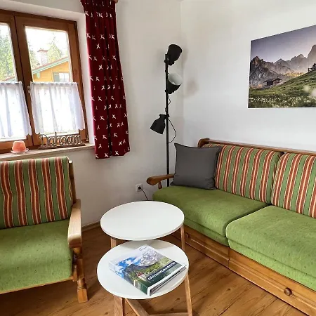 Waldhauser Apartment